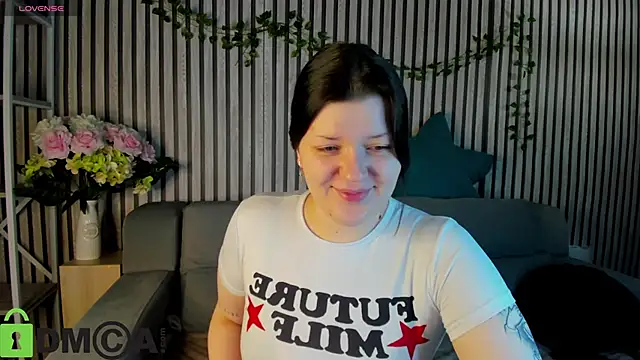 Michele Greenn online show from 12/03/25, 01:02