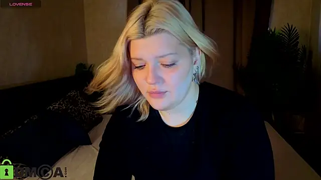 Snapshot of Michele_Greenn chatting on 07/05/26, 12:50 Michele Greenn online show from 07/05/26, 12:50