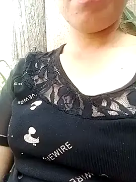 Snapshot of cicnci chatting on 10/11/25, 05:39 cicnci online show from 10/11/25, 05:39