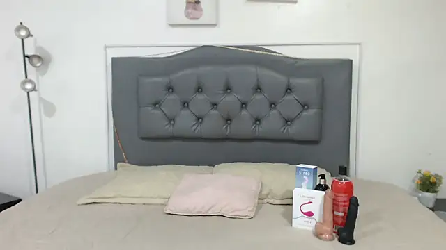 Janne  online show from 12/02/25, 12:27