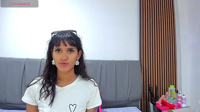 Snapshot of iisabella_noa chatting on 07/21/26, 12:51 iisabella noa online show from 07/21/26, 12:51