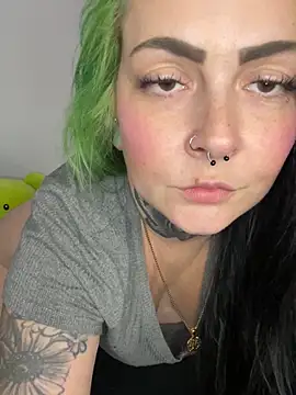ninabobina666 online show from 09/10/25, 02:39
