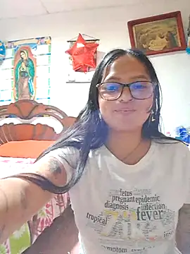 LunaHot 777 online show from 12/23/25, 02:42