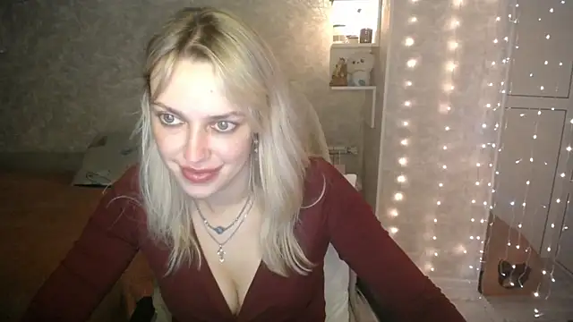 Snapshot of NickyAdamidi chatting on 10/23/25, 04:28 NickyAdamidi online show from 10/23/25, 04:28