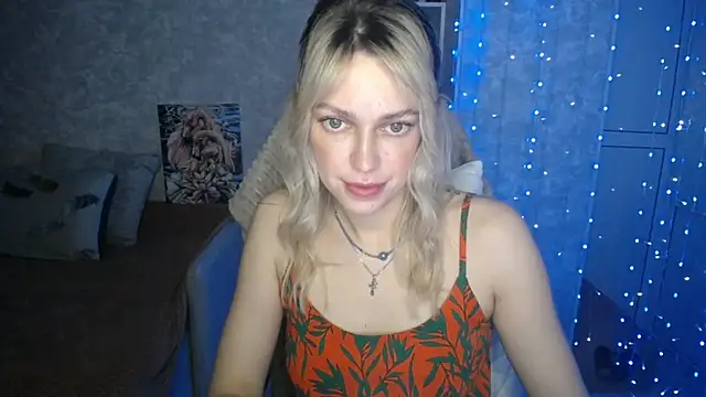 Snapshot of NickyAdamidi chatting on 11/23/25, 04:18 NickyAdamidi online show from 11/23/25, 04:18