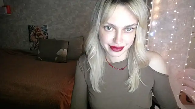 Snapshot of NickyAdamidi chatting on 12/02/25, 04:35 NickyAdamidi online show from 12/02/25, 04:35
