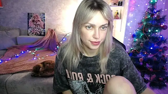 Snapshot of NickyAdamidi chatting on 12/15/25, 07:18 NickyAdamidi online show from 12/15/25, 07:18