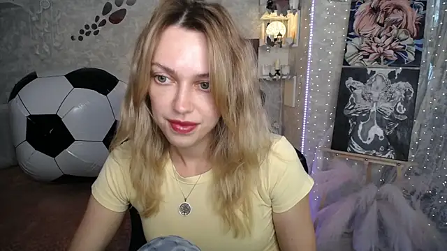 Snapshot of NickyAdamidi chatting on 06/23/26, 04:16 NickyAdamidi online show from 06/23/26, 04:16