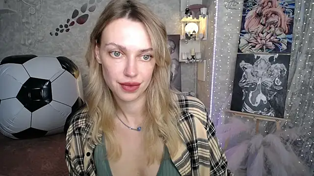 Snapshot of NickyAdamidi chatting on 06/25/26, 04:22 NickyAdamidi online show from 06/25/26, 04:22