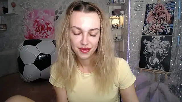 Snapshot of NickyAdamidi chatting on 07/08/26, 04:33 NickyAdamidi online show from 07/08/26, 04:33