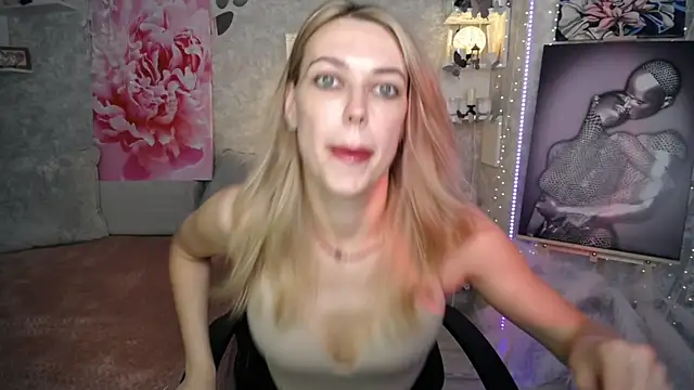Snapshot of NickyAdamidi chatting on 07/24/26, 04:38 NickyAdamidi online show from 07/24/26, 04:38