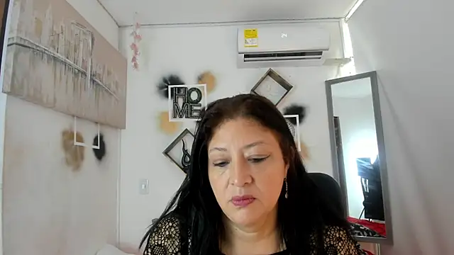 Snapshot of tatiana_sofiaa chatting on 09/27/25, 01:27 tatiana sofiaa online show from 09/27/25, 01:27
