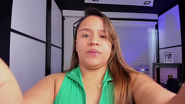 ElaBourn  online show from 10/21/25, 02:07