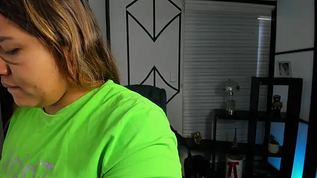 ElaBourn  online show from 10/25/25, 01:18