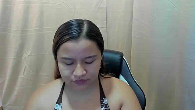 Snapshot of ElaBourn_ chatting on 05/08/26, 03:50 ElaBourn online show from 05/08/26, 03:50