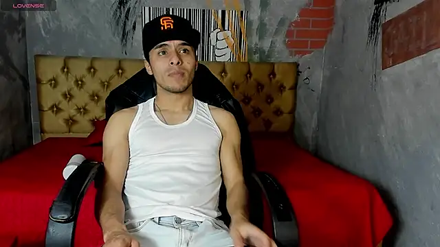 X Hache X online show from 10/24/25, 07:10