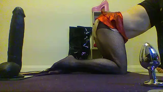 unforgettable dirty slut online show from 03/31/26, 08:53