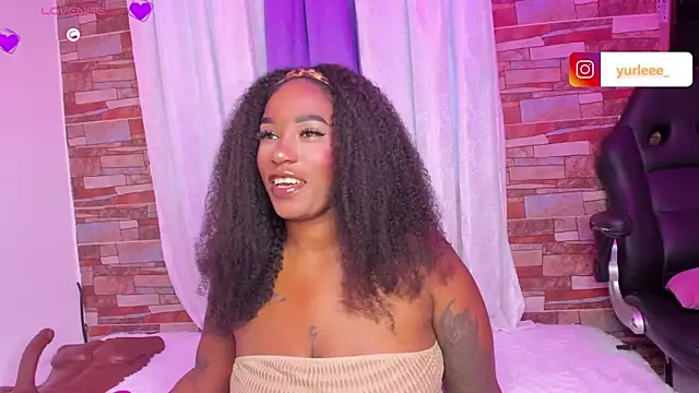 Brandy brown  online show from 02/19/26, 11:12