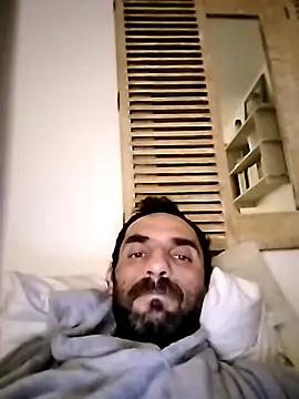 hotmen83 online show from 10/13/25, 04:12