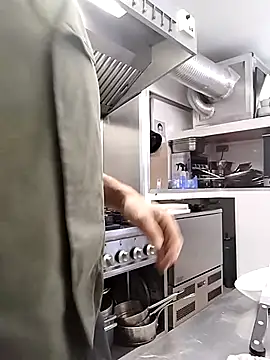 hotmen83 online show from 10/14/25, 07:20