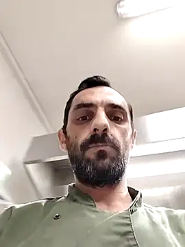 hotmen83 online show from 10/17/25, 05:04