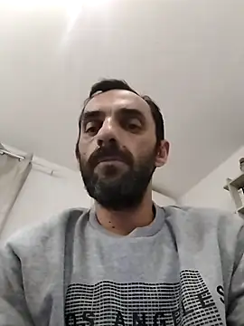 hotmen83 online show from 10/24/25, 09:00