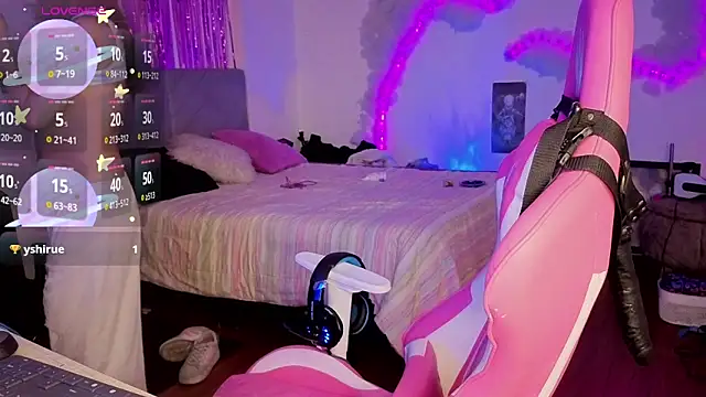 larah uwu online show from 04/22/26, 06:20