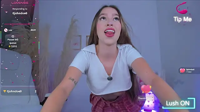 shannel moss   online show from 10/05/25, 11:24