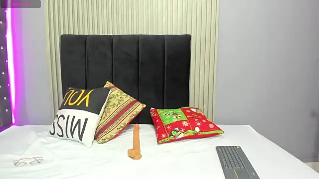 Sex samantha online show from 12/15/25, 01:04