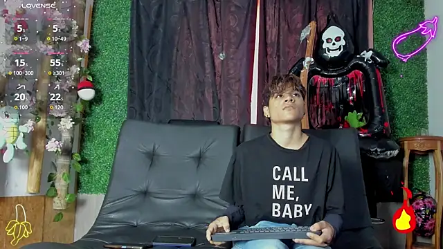 spicy adonhis online show from 10/30/25, 12:06