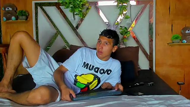 spicy adonhis online show from 04/27/26, 01:09