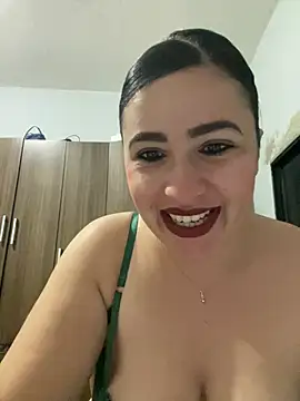 Snapshot of IvettSt_ chatting on 07/18/26, 04:49 IvettSt online show from 07/18/26, 04:49