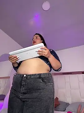 SamanthaDiamonds  online show from 09/19/25, 06:37