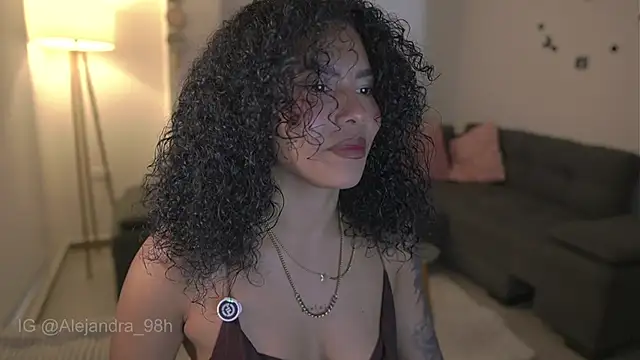 kyria 1 online show from 11/12/25, 10:30