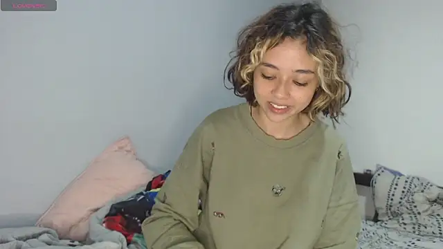 Snapshot of brisazanes chatting on 11/01/25, 10:28 brisazanes online show from 11/01/25, 10:28