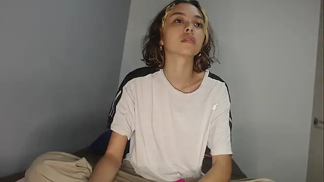 brisazanes online show from 11/16/25, 02:06