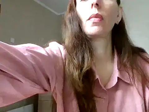 Snapshot of CandiCole chatting on 09/30/25, 07:02 CandiCole online show from 09/30/25, 07:02