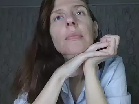 Snapshot of CandiCole chatting on 10/11/25, 02:00 CandiCole online show from 10/11/25, 02:00