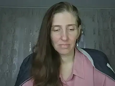 Snapshot of CandiCole chatting on 10/16/25, 05:19 CandiCole online show from 10/16/25, 05:19