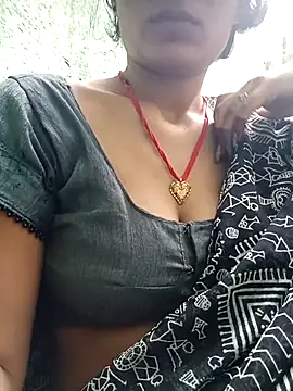 NEHA-DESHI999 online show from 10/21/25, 10:49