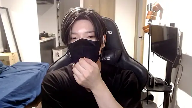 Snapshot of Mei-Tanaka chatting on 10/04/25, 04:27 Mei-Tanaka online show from 10/04/25, 04:27