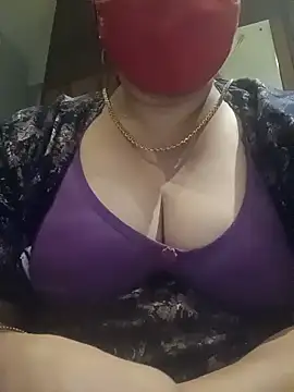 Snapshot of Tamil_Sivani chatting on 09/10/25, 03:34 Tamil Sivani online show from 09/10/25, 03:34