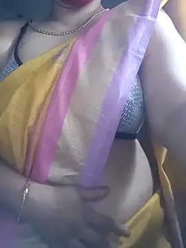 Snapshot of Tamil_Sivani chatting on 09/13/25, 05:40 Tamil Sivani online show from 09/13/25, 05:40