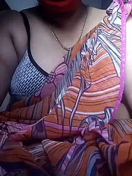 Snapshot of Tamil_Sivani chatting on 09/14/25, 04:00 Tamil Sivani online show from 09/14/25, 04:00