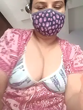 Snapshot of Tamil_Sivani chatting on 10/05/25, 02:10 Tamil Sivani online show from 10/05/25, 02:10