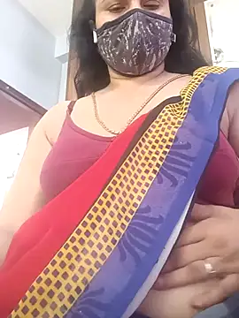 Snapshot of Tamil_Sivani chatting on 10/06/25, 07:39 Tamil Sivani online show from 10/06/25, 07:39