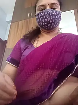 Snapshot of Tamil_Sivani chatting on 10/10/25, 07:51 Tamil Sivani online show from 10/10/25, 07:51