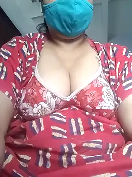 Snapshot of Tamil_Sivani chatting on 10/17/25, 02:15 Tamil Sivani online show from 10/17/25, 02:15