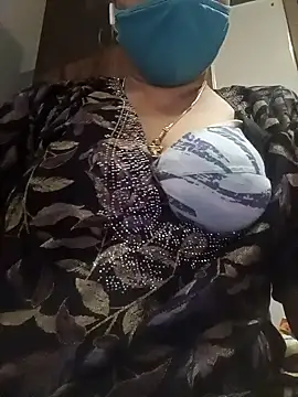 Snapshot of Tamil_Sivani chatting on 10/19/25, 03:34 Tamil Sivani online show from 10/19/25, 03:34