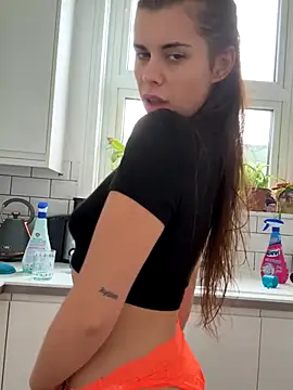 AlitaNova online show from 10/03/25, 11:07